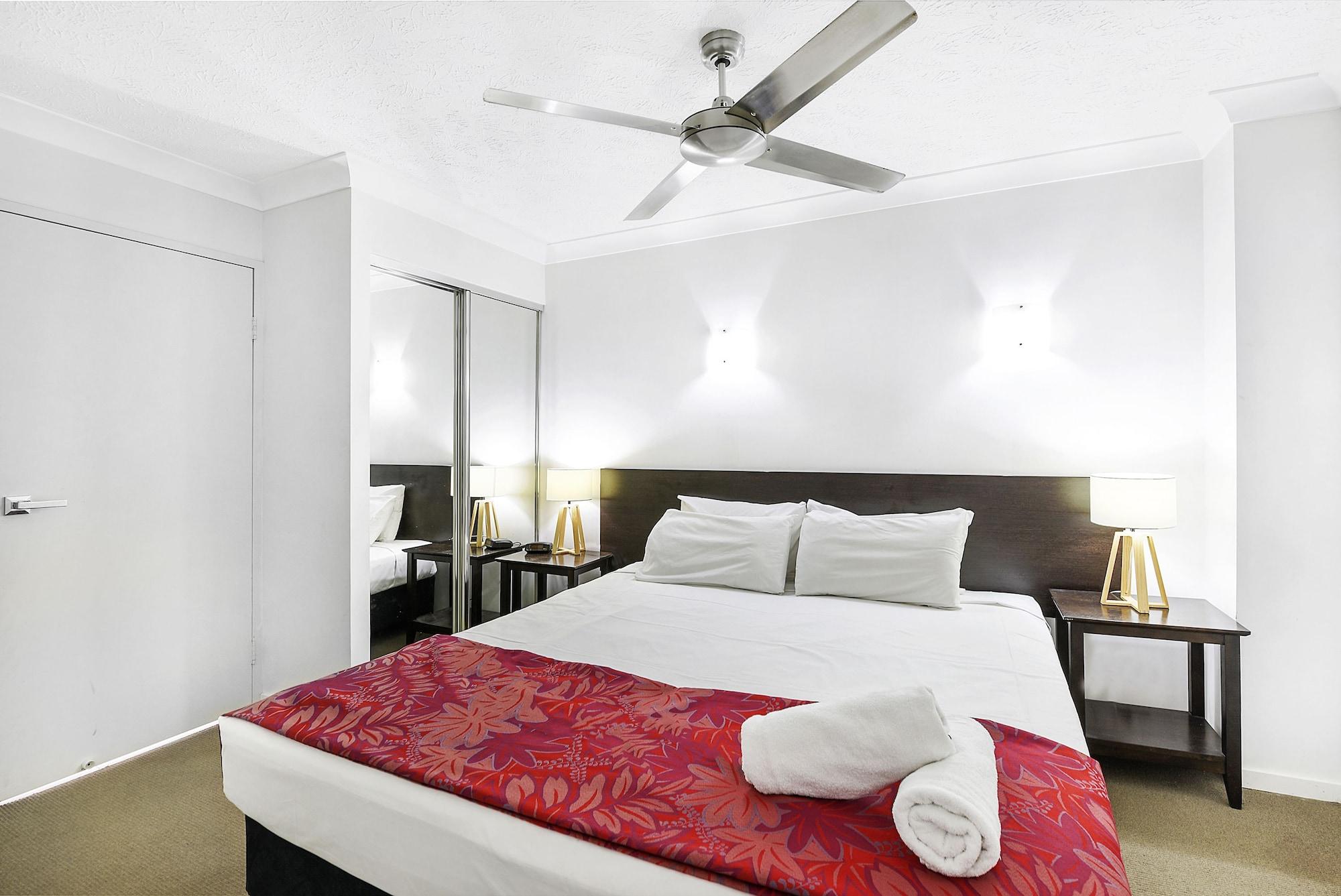 Broadbeach Travel Inn Apartments Gold Coast Buitenkant foto