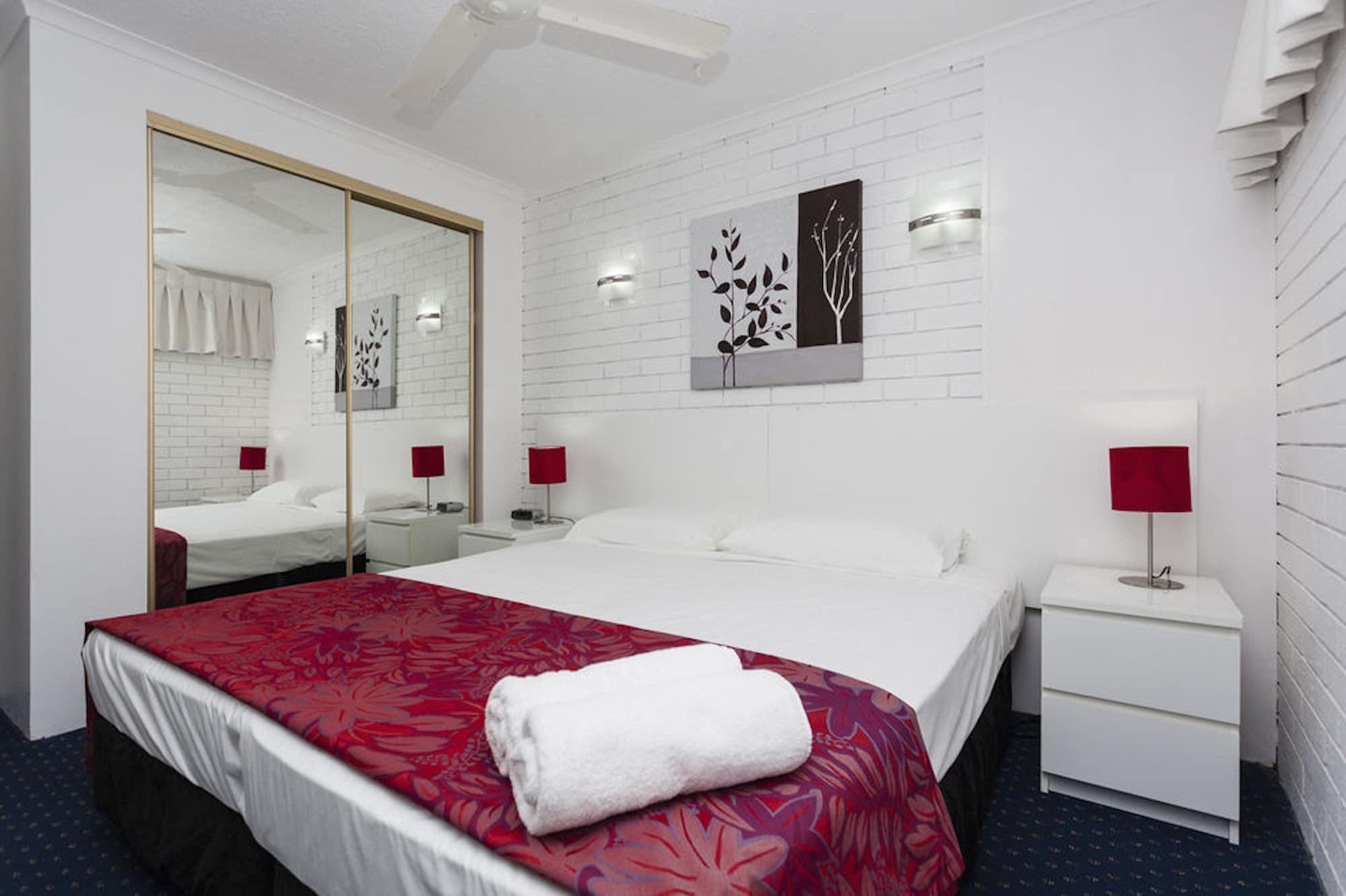Broadbeach Travel Inn Apartments Gold Coast Buitenkant foto