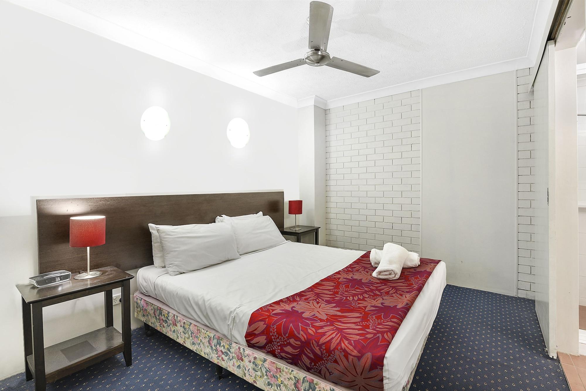 Broadbeach Travel Inn Apartments Gold Coast Buitenkant foto