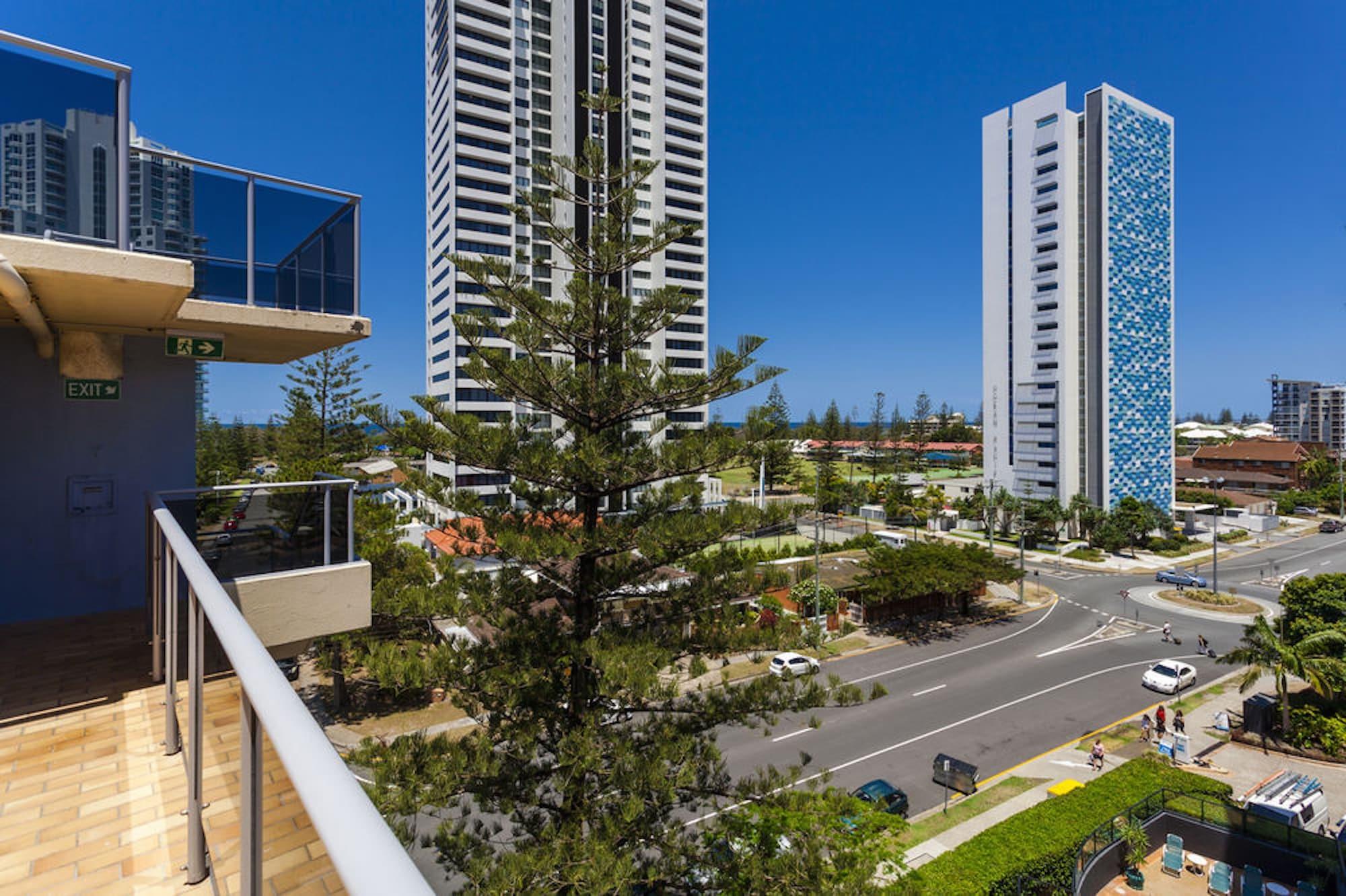 Broadbeach Travel Inn Apartments Gold Coast Buitenkant foto