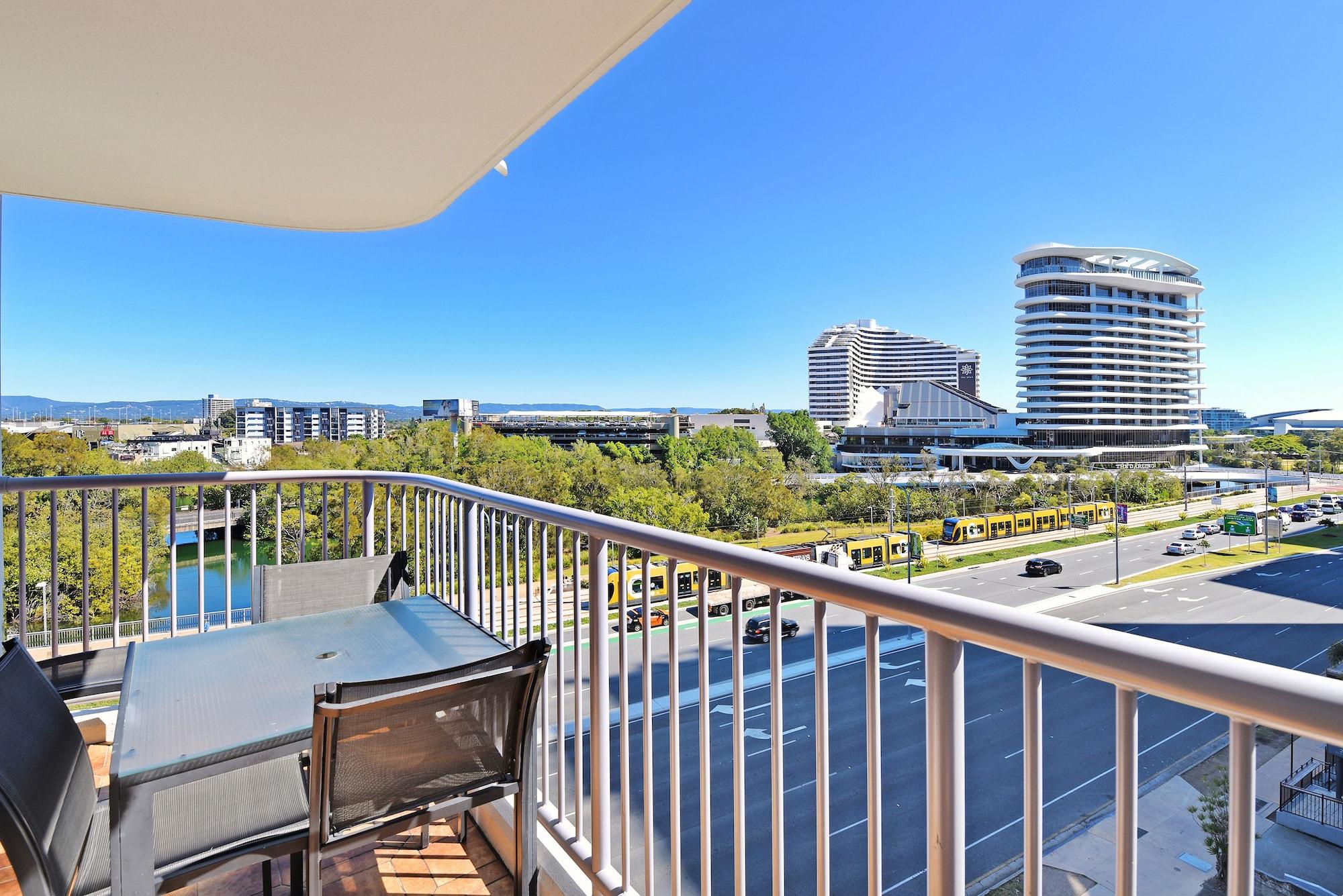 Broadbeach Travel Inn Apartments Gold Coast Buitenkant foto