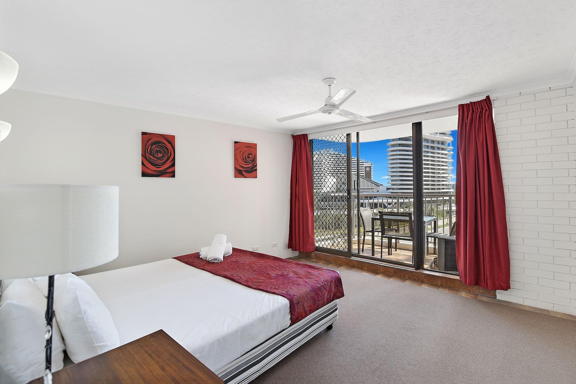 Broadbeach Travel Inn Apartments Gold Coast Buitenkant foto