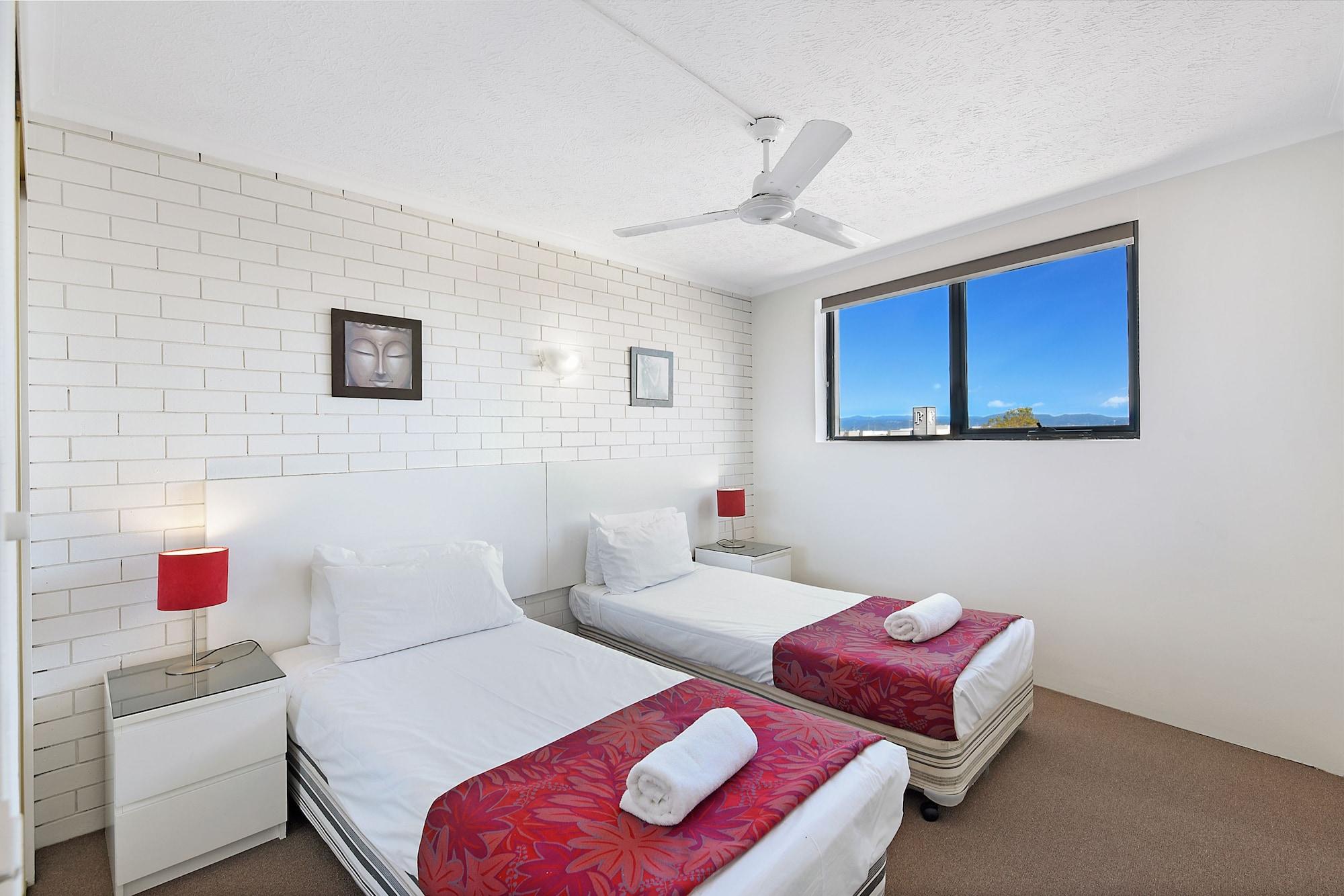Broadbeach Travel Inn Apartments Gold Coast Buitenkant foto