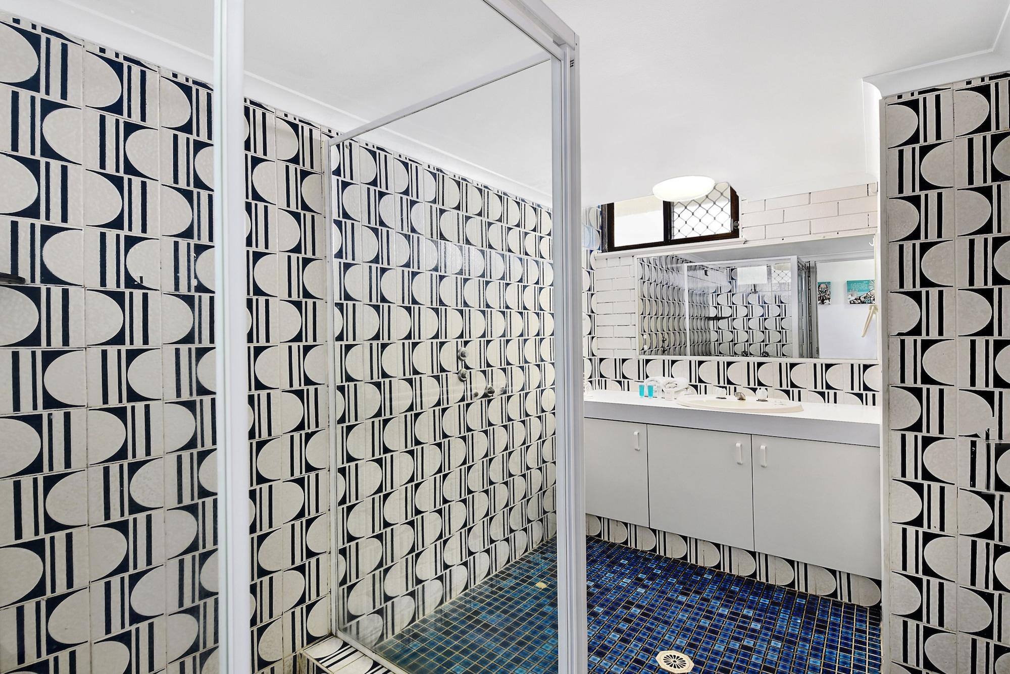 Broadbeach Travel Inn Apartments Gold Coast Buitenkant foto