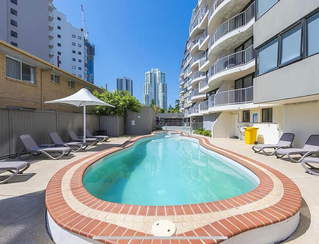 Broadbeach Travel Inn Apartments Gold Coast Buitenkant foto