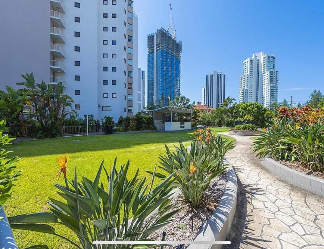 Broadbeach Travel Inn Apartments Gold Coast Buitenkant foto