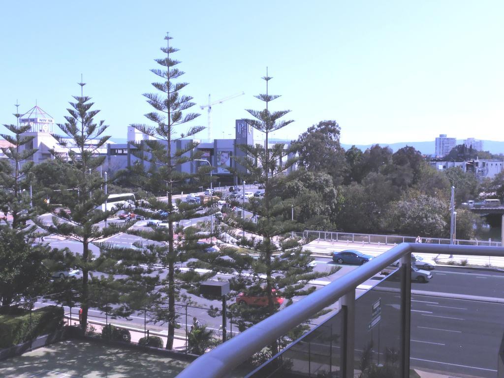 Broadbeach Travel Inn Apartments Gold Coast Buitenkant foto